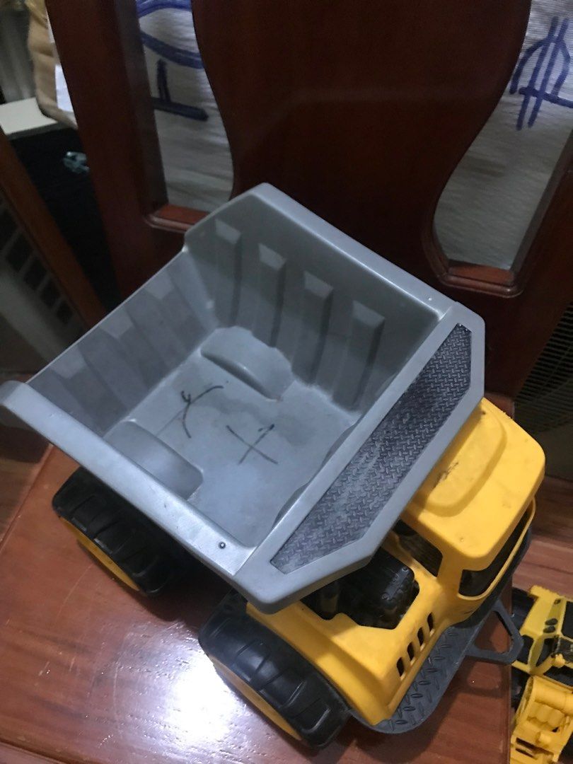 Dump Truck (Category: Heavy Vehicles) located in Manila. Submitted by patti.macapugay (Listing ID 1385518431, Image 3). Description: Dump Truck • needs cleaning • with writing marks • perfect for beach trips! ☺️ • as is, wysiwyg Shipping - grab/lalamove/ggx/pick up 📍Sta. Rosa, Laguna 📍Mayon, Quezon City 📌Payment first policy 📌Strictly no return, no exchange policy 📌As is, what you see is what you get .