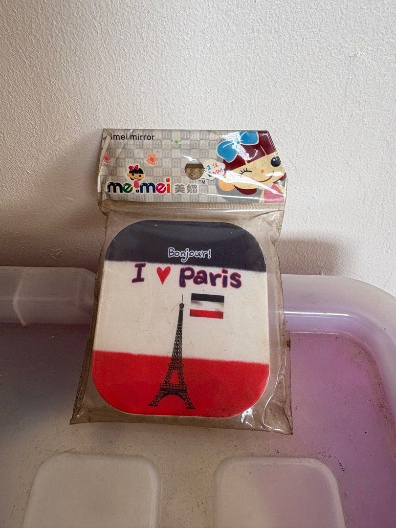 Eiffel Tower Pocket Mirror&Comb set (Category: Mirrors) located in Quezon City. Submitted by meggys_treasures (Listing ID 1385556131, Image 3). Description: > Eiffel Tower Mirror & Comb set > Never been used but old stocks. Please manage your expectations..