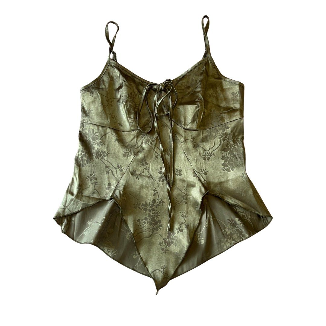fairycore silk tank top (Category: Sleeveless) located in Las Pinas. Submitted by ctrldianne (Listing ID 1385505284, Image 1). Description: fits s-m my size: bust 36” waist 28” 5’6 .