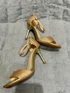 (Category: ) located in . Submitted by gracestyled (Listing ID 1385467580, Image 1). Description: .