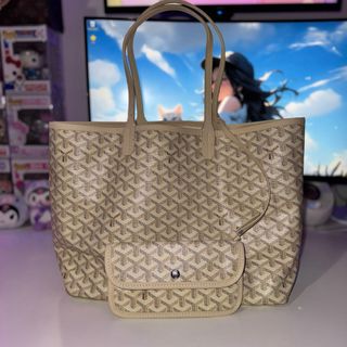(Category: ) located in . Submitted by myclosetph143 (Listing ID 1385487885, Image 1). Description: .