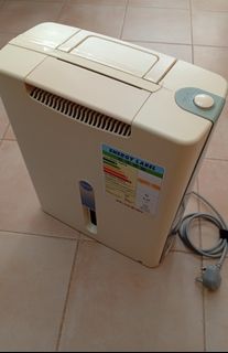 （分類：）位於 。 由 selleryw 提交（商品編號 1385535358，圖片 1）。簡介： 。