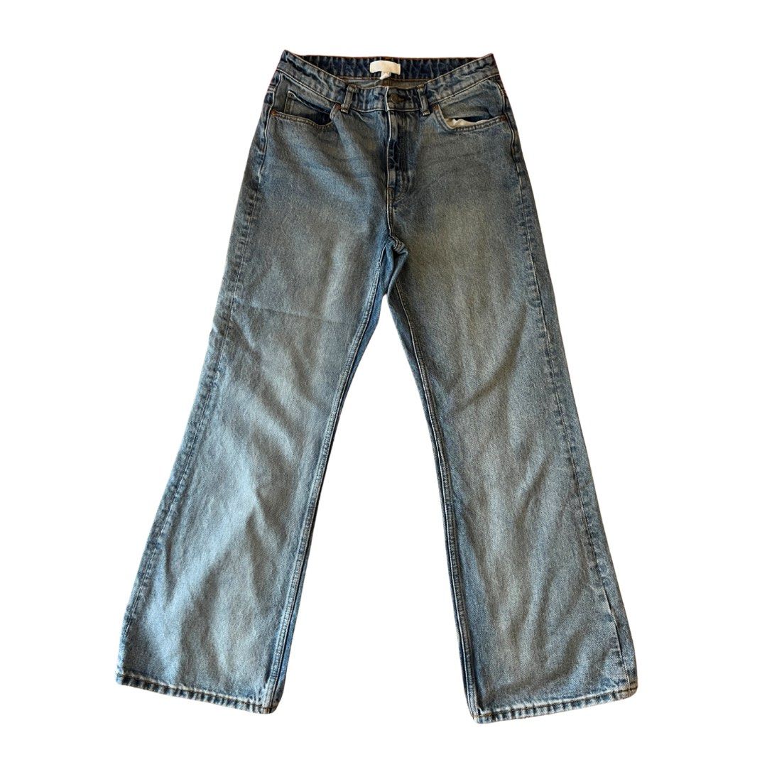 H&M vintage wash straight fit jeans (Category: Jeans) located in Las Pinas. Submitted by ctrldianne (Listing ID 1385511708, Image 1). Description: size EU 40/US 8.