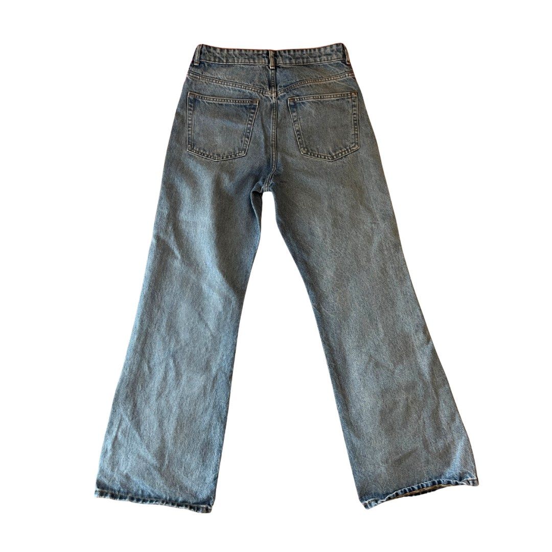 H&M vintage wash straight fit jeans (Category: Jeans) located in Las Pinas. Submitted by ctrldianne (Listing ID 1385511708, Image 2). Description: size EU 40/US 8.