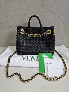 (Kategori: ) berada di . Dikirim oleh brandedboutiquez (ID iklan 1385590439, Gambar 1). Deskripsi: .