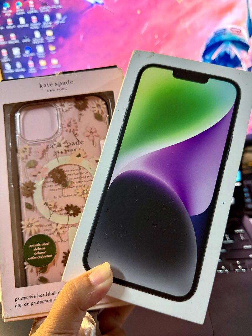 iPhone 14 plus (Category: iPhone 14 Series) located in Manila. Submitted by abibonifacio (Listing ID 1385566519, Image 2). Description: iphone 14 plus 256gb Factory Unlocked No icloud issue Truetone and face id working Battery Health 84% Minor scratches No history of repair, all original With box And lightning cable (slightly broken) With Kate Spade Case worth 2990 (preloved) RFS: Upgrade with sama ng loob. 🥲 Selling for 28k. PM lang. 😀 .