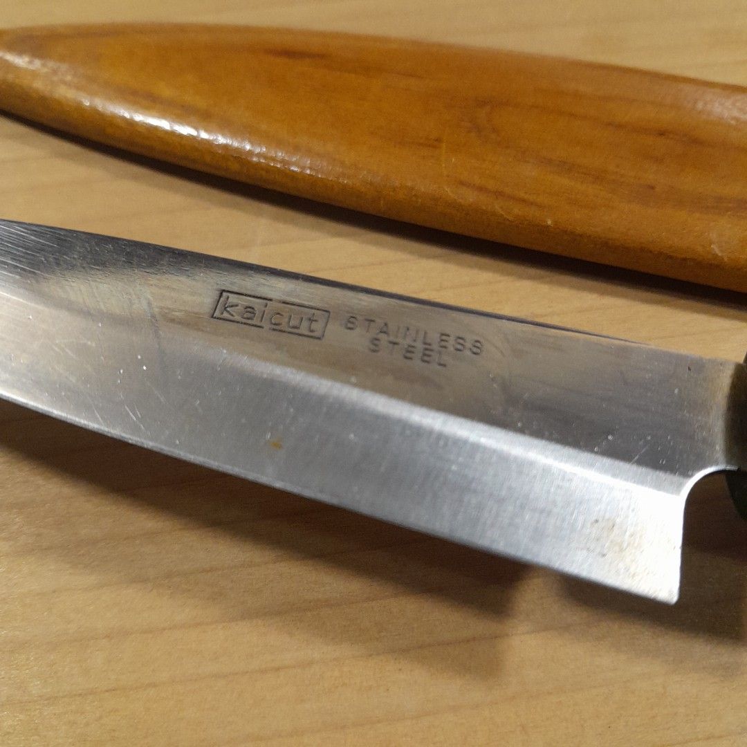 Kiridashi Japanese Knife Kai (Category: Knives & Chopping Boards) located in Las Pinas. Submitted by 84vintage (Listing ID 1385447485, Image 2). Description: Kaicut from Kai in stainless steel. A notable Japanese Knife maker Actual photos posted. Please examine them carefully as they are part of the description. --📌 MUST READ Before Dealing with us 📌-- ⚠️Price is posted. No lowballs please. ⚠️Vintage items are only sold As Is Where Is. If you w