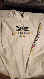 (Category: ) located in . Submitted by pikachuux (Listing ID 1385608229, Image 1). Description: .