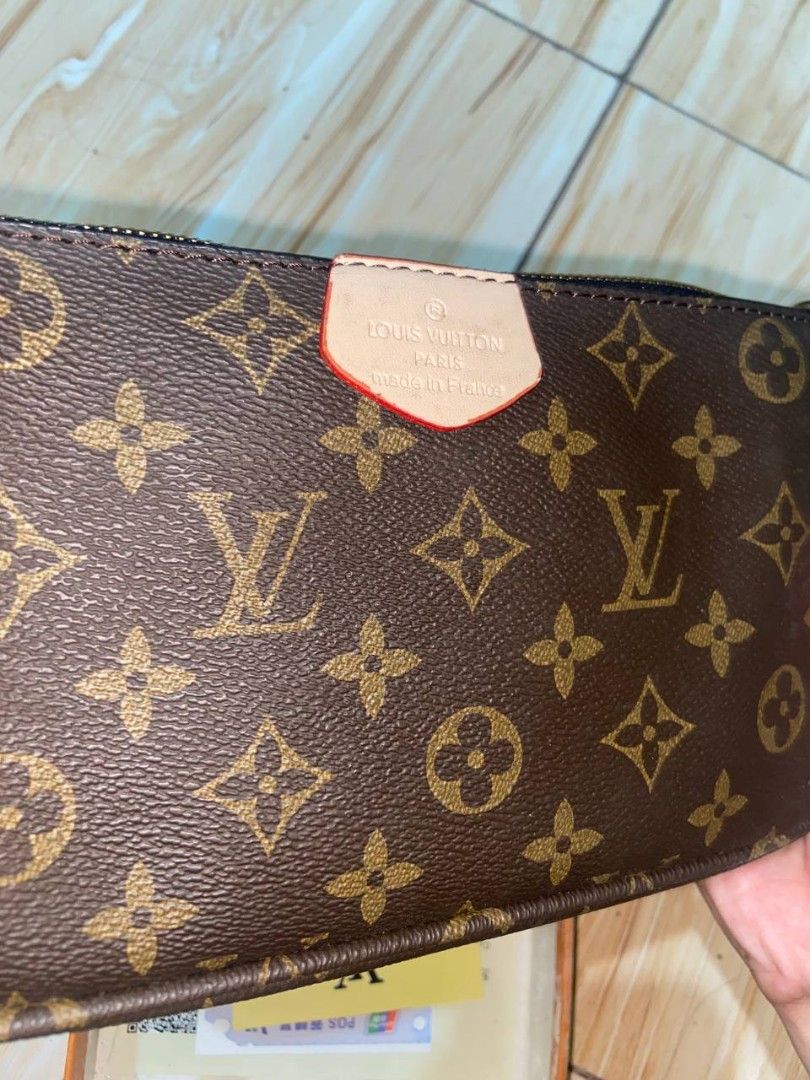 Louis Vuitton Multi Pochette Accessoires bag (Category: Luxury Bags & Wallets) located in San Fernando. Submitted by ereshkigalvtsky (Listing ID 1385527685, Image 3). Description: BRAND NEW - the box was torn and can't be used. Inclusion: - Louis Vuitton Multi Pochette Accessoires bag - its original dust bag - receipt/papers on where we bought it - Hong Kong.