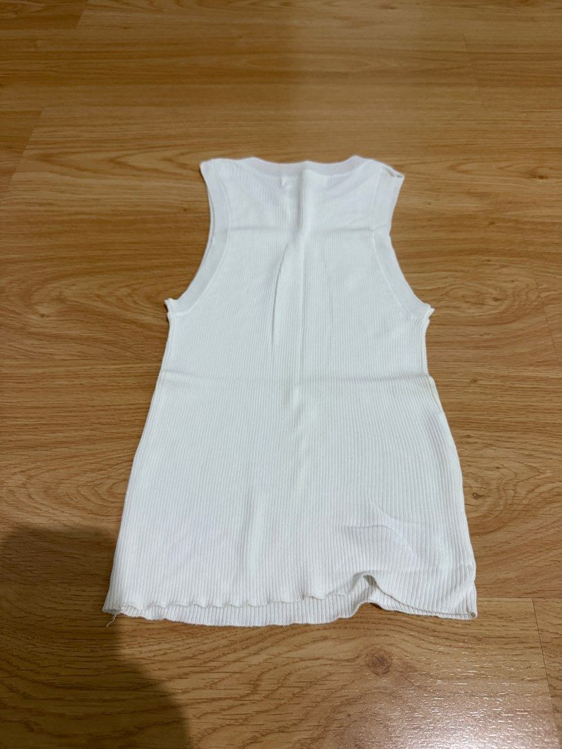 Mango Ribbed Top (Category: Sleeveless) located in Davao. Submitted by thearchiveedit (Listing ID 1385585580, Image 3). Description: - No “when worn” requests Seller’s measurements: 5’2, 41kg, 32-24-32. Bottoms are tailored to fit seller. - No lowballing - No joy reservers - Most items are in pristine condition(barely used, used once) - All items are guaranteed AUTHENTIC.