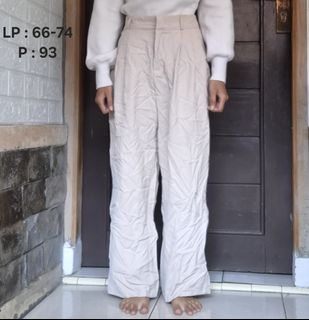 (Kategori: ) berada di . Dikirim oleh akusukajajanxixixi (ID iklan 1385455613, Gambar 1). Deskripsi: .