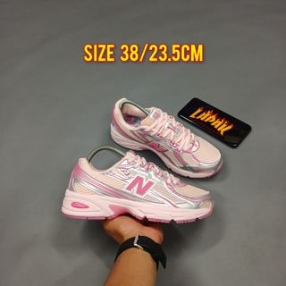 (Kategori: ) berada di . Dikirim oleh lapaksepatuku (ID iklan 1385442263, Gambar 1). Deskripsi: .