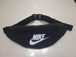 （分類：）位於 。 由 0111laaaa 提交（商品編號 1385527509，圖片 1）。簡介： 。