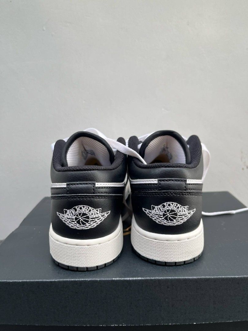 Nike Air Jordan 1 Low Reverse Panda (Category: Sneakers) located in Taguig. Submitted by jayricafort (Listing ID 1385529530, Image 2). Description: Pasig Area: selling Air Jordan 1 Low Reverse Panda for 3500. used twice only. size US 6yrs can fit up to women's size 8 or 24cm..