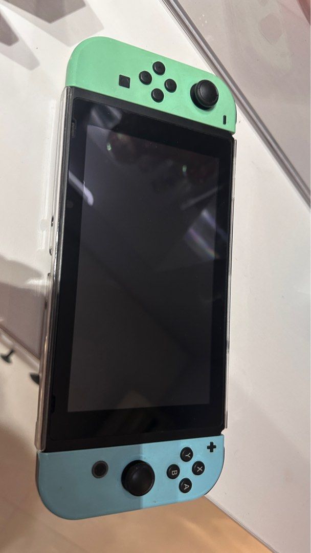 nintendo (Category: Nintendo) located in Singapore. Submitted by vicky195 (Listing ID 1385601821, Image 2). Description: .