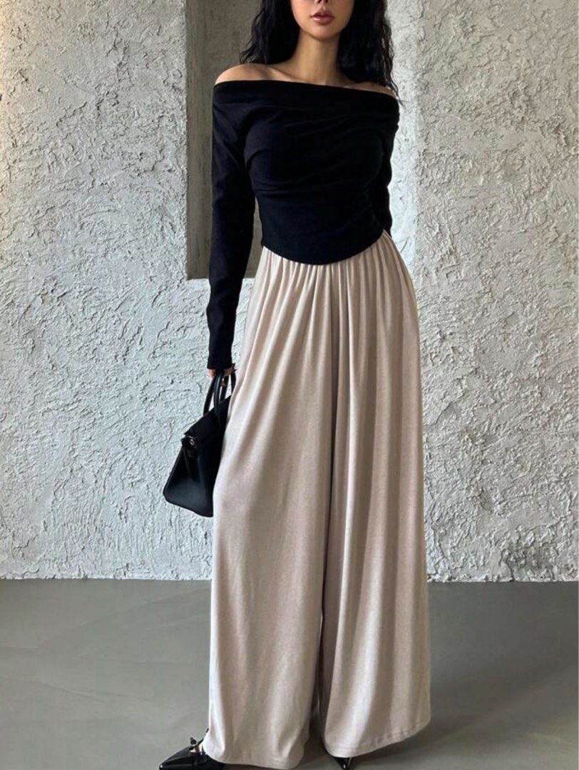 Off Shoulder (Category: Blouses) located in Seremban. Submitted by kend4l (Listing ID 1385609256, Image 1). Description: Shein : Rm36 + LVG 10% = Rm39.60 Only use it twice.