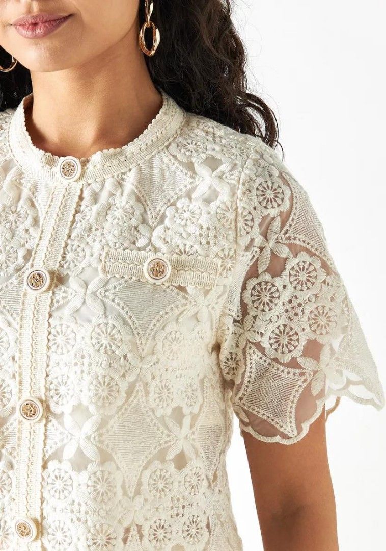 Off white textured lace top and pants set double lining super premium (Category: Sets or Coordinates) located in Manila. Submitted by uae_brand_splash (Listing ID 1385598418, Image 3). Description: Fits M-L.