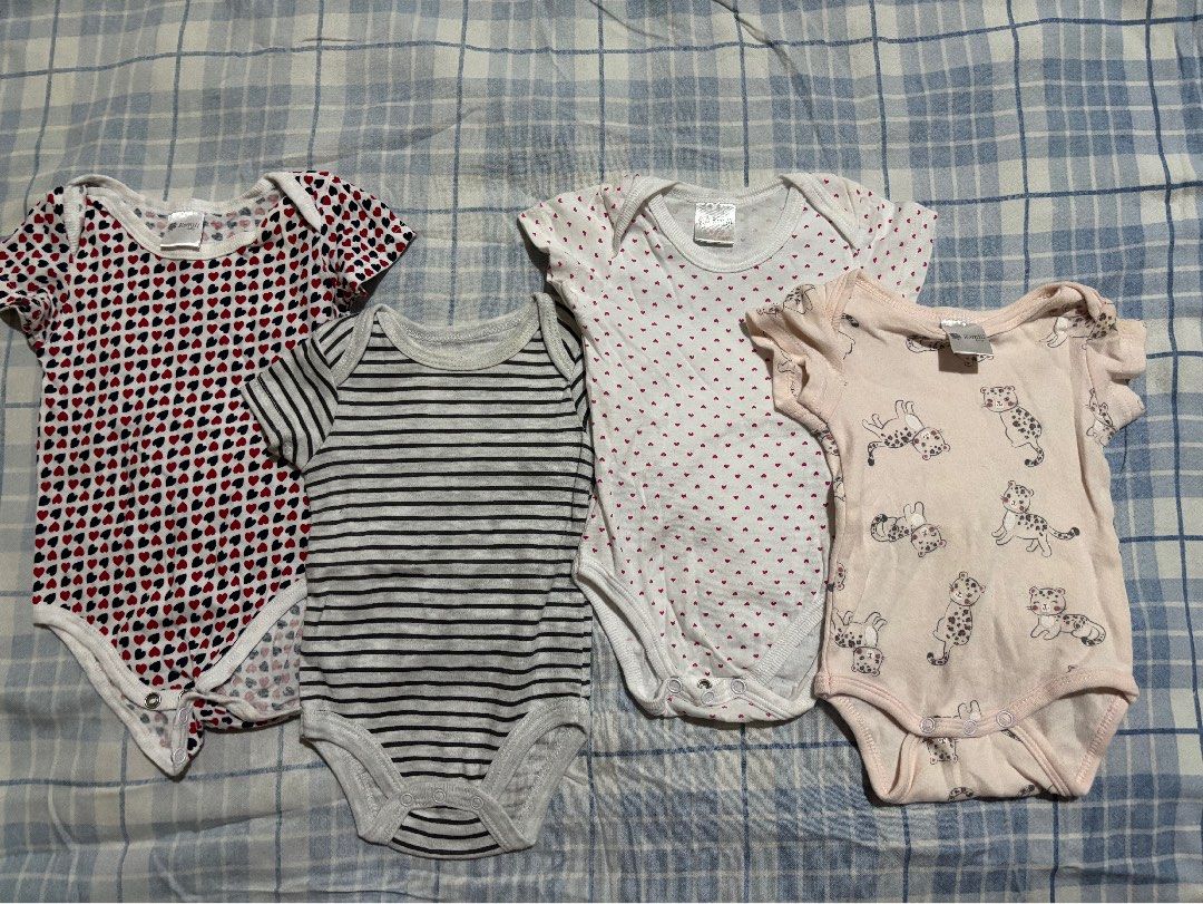 onesies 0-6 (Category: Babies & Kids Fashion) located in San Jose. Submitted by twitandrada (Listing ID 1385556852, Image 3). Description: bundle for each photos good for 0-6months.