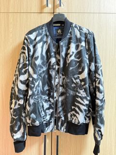 （分類：）位於 。 由 gilbertyeung 提交（商品編號 1385594938，圖片 1）。簡介： 。