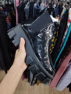 (Category: ) located in . Submitted by fashiondesancarlos05 (Listing ID 1385559216, Image 1). Description: .