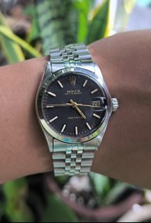 (Category: ) located in . Submitted by watchesbyj (Listing ID 1292756098, Image 1). Description: .