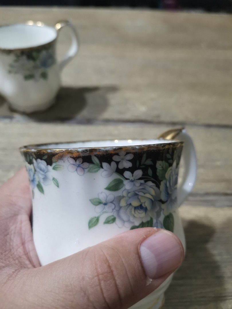 Royal Albert Sonatina mugs (Category: Coffee & Tea Tableware) located in Pasig City. Submitted by singledadreseller (Listing ID 1385550643, Image 3). Description: Royal Albert Sonatina mugs Bone china made in england has heavy goldloss 4 pc package get all 4 mugs for 2500 no cracks or crazings.