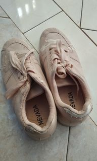 (Kategori: ) berada di . Dikirim oleh thrifthingyyy (ID iklan 1385480692, Gambar 1). Deskripsi: .