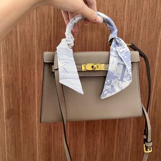 (Kategori: ) berada di . Dikirim oleh lovedbyfoe (ID iklan 1385496005, Gambar 1). Deskripsi: .