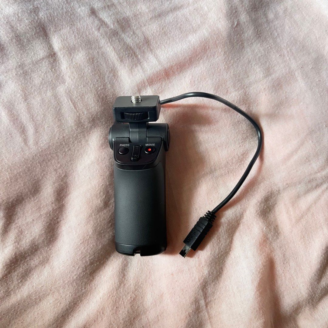 Sony VCT-SGR1 tripod monopod grip (Category: Tripods & Monopods) located in Calamba. Submitted by bolonks_ (Listing ID 1385467780, Image 2). Description: - not compatible to my camera - slightly negotiable .