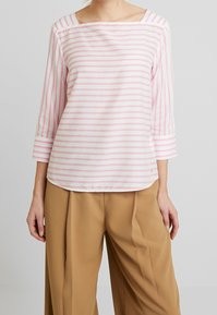 (Kategori: ) berada di . Dikirim oleh sarahshop_99 (ID iklan 1385593419, Gambar 1). Deskripsi: .