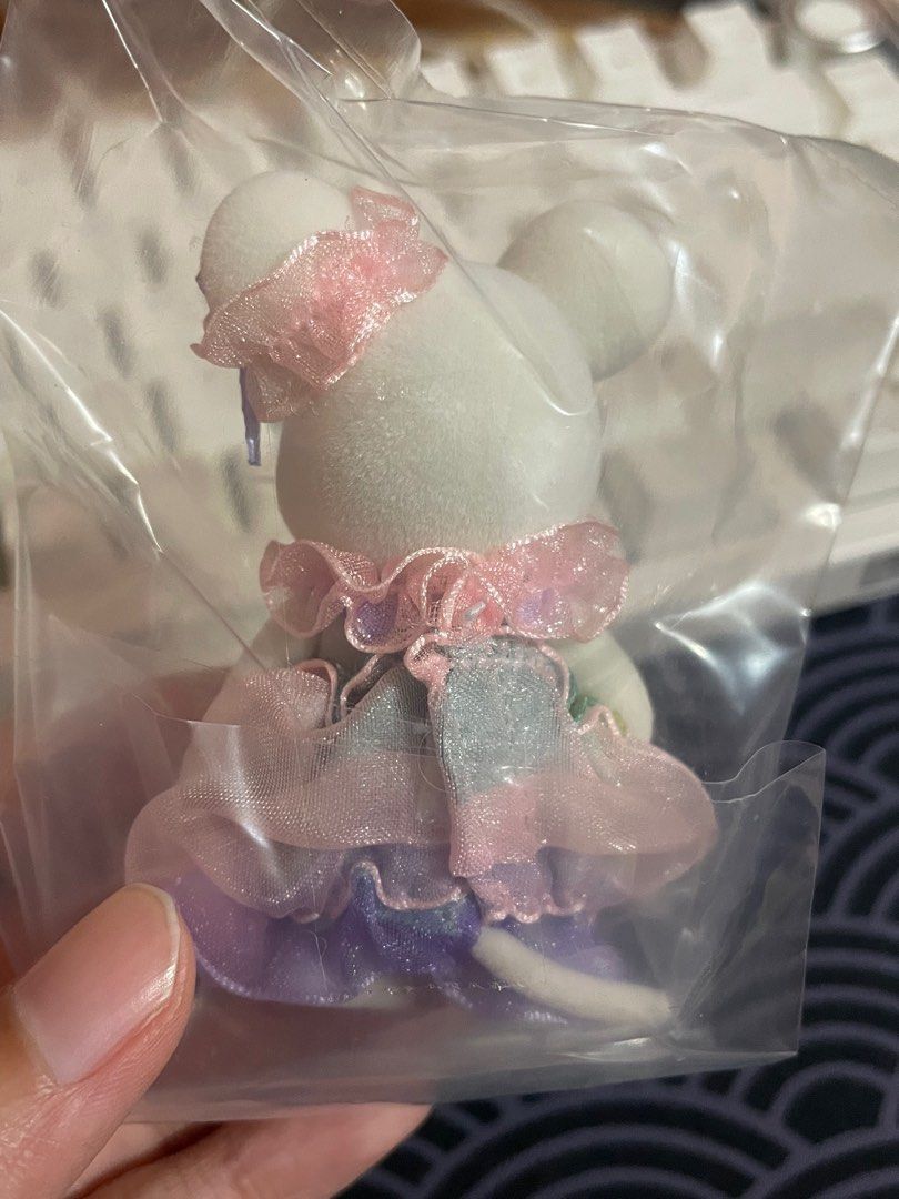 Sylvanian Families Marshmallow Mouse Girl (Category: Figurines & Statues) located in Bocaue. Submitted by yncheoli (Listing ID 1385593963, Image 2). Description: .