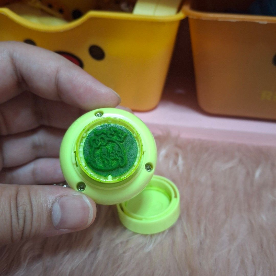 Tamagotchi Charm Bandai (Category: Character Goods) located in Bacoor. Submitted by flutterdeclutters (Listing ID 1385542345, Image 3). Description: ♡ Preloved items. Please manage your expectations. ♡ 24 hours reservation only~ 🫶 ♡ no pakeep na po 🙇‍♀️ 💸 MOP : GCash 🚛 MOD : J&T 📍 LOC : Bacoor, Cavite.