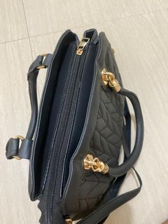 (Kategori: ) berada di . Dikirim oleh tursinah011997 (ID iklan 1385614831, Gambar 1). Deskripsi: .