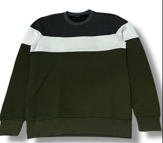 (Kategori: ) berada di . Dikirim oleh LayakThrift (ID iklan 1385512311, Gambar 1). Deskripsi: .