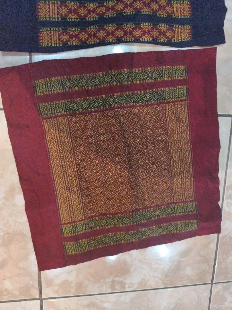 Throw Pillow Cover (Category: Cushions & Throws) located in Dipolog. Submitted by thriftteata (Listing ID 1385490175, Image 3). Description: like new no flaws ships from Mindanao.
