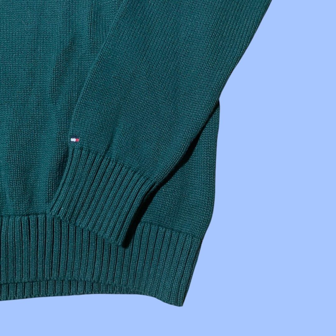TOMMY HILFIGER TRI-COLOR SWEATER (Category: Longsleeves) located in Manila. Submitted by COMFYTS (Listing ID 1385466790, Image 2). Description: TOMMY HILFIGER TRI-COLOR SWEATER XL ON TAG 850 + sf PM FOR MORE INFO.