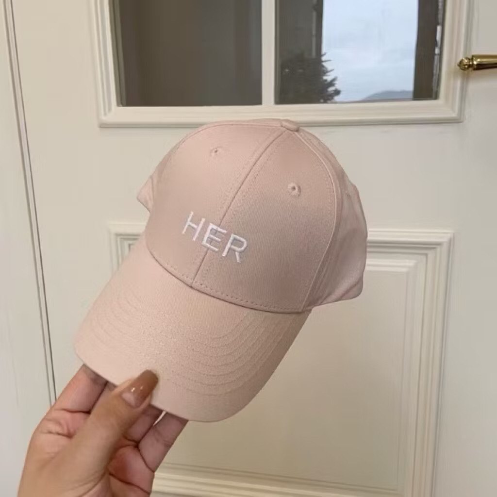 Topi Burberry Her baseball cap vip member gift, Barang Mewah