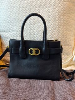 (Category: ) located in . Submitted by ___nluxuries (Listing ID 1385602423, Image 1). Description: .