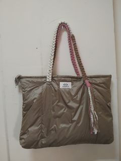 (Kategori: ) berada di . Dikirim oleh prelovrdca (ID iklan 1385614538, Gambar 1). Deskripsi: .