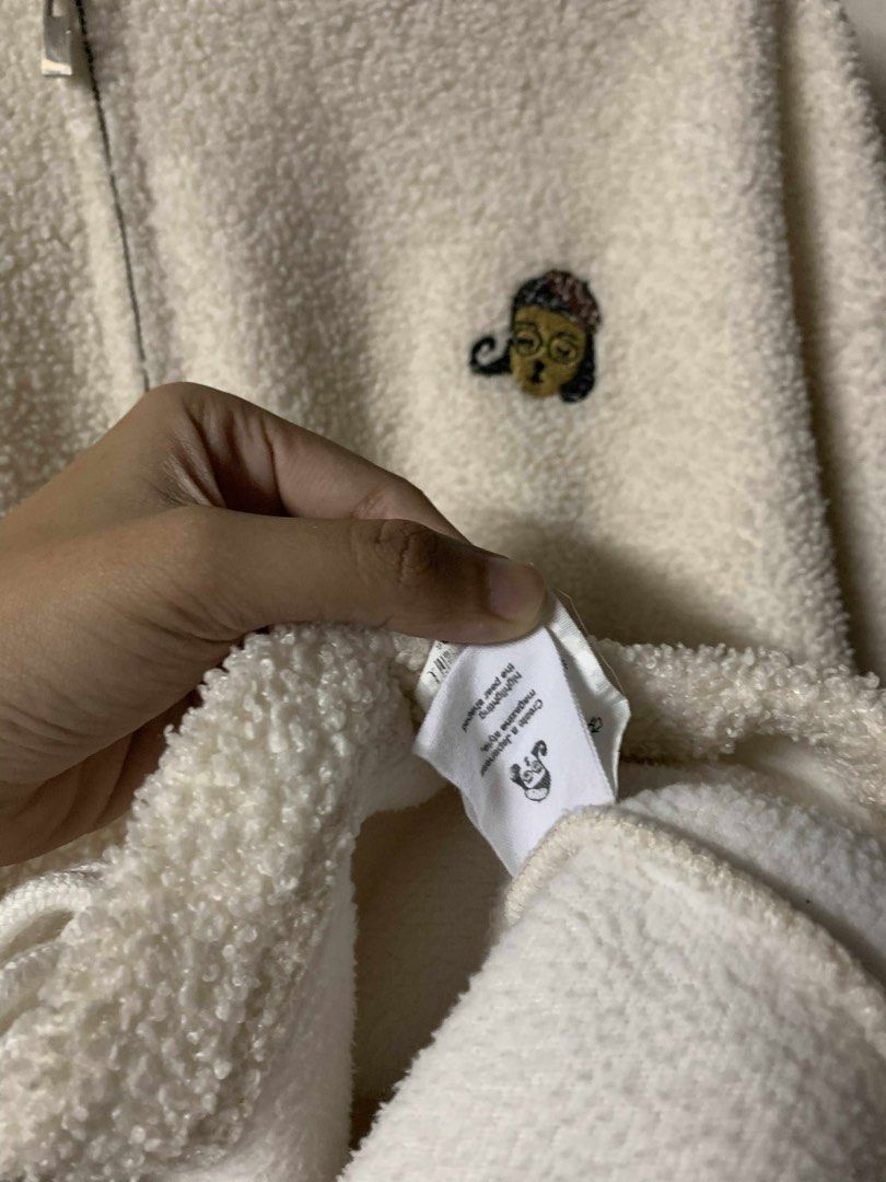 Vintage Hoodie/Quarter Zip (Category: Coats, Jackets and Outerwear) located in Manila. Submitted by z_ware (Listing ID 1385593264, Image 3). Description: -this is my psg not thrifted -heavy cloth no issues -hard to find bought in japan -unisex -can ship it right away -can do slight offer.