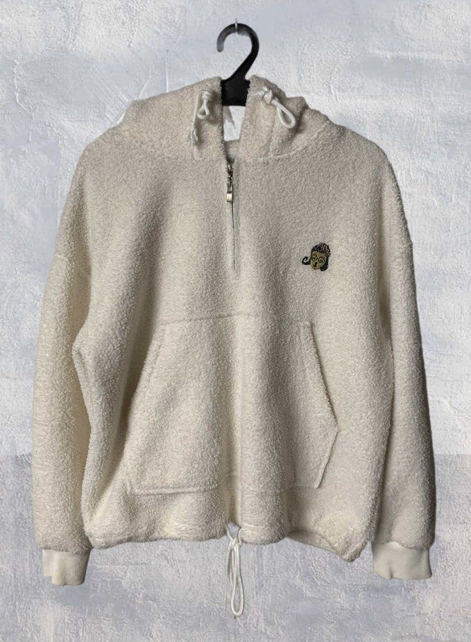 Vintage Hoodie/Quarter Zip (Category: Coats, Jackets and Outerwear) located in Manila. Submitted by z_ware (Listing ID 1385593264, Image 1). Description: -this is my psg not thrifted -heavy cloth no issues -hard to find bought in japan -unisex -can ship it right away -can do slight offer.