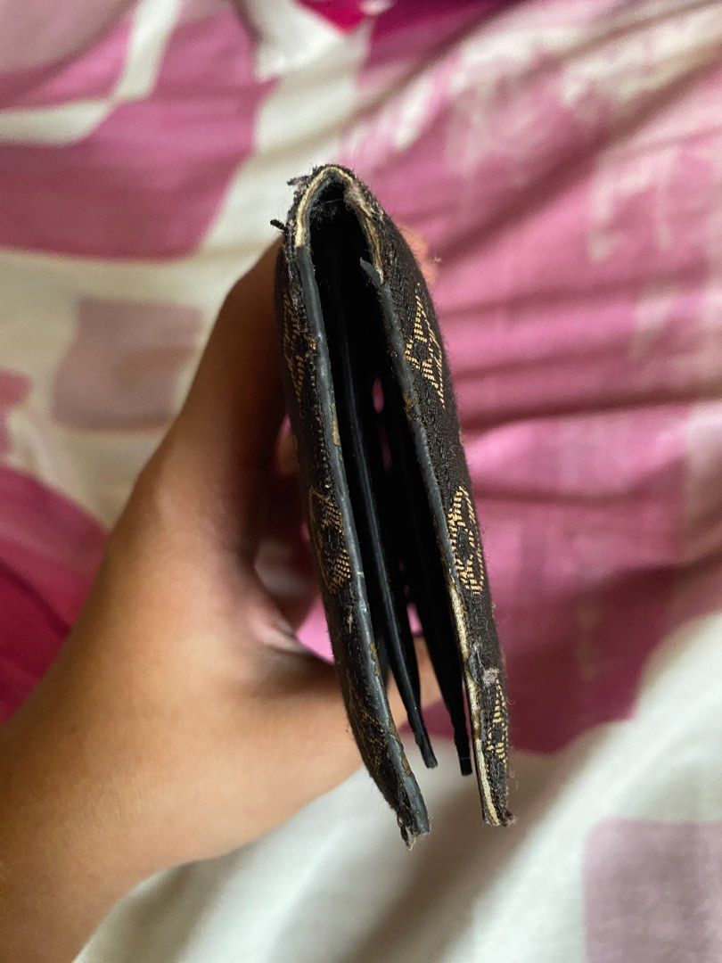 Vintage Louis Vuitton Monogrammed Card Holder (Category: Luxury Bags & Wallets) located in Manila. Submitted by rosetteliab (Listing ID 1385596127, Image 3). Description: .