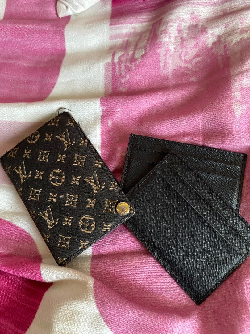 Vintage Louis Vuitton Monogrammed Card Holder (Category: Luxury Bags & Wallets) located in Manila. Submitted by rosetteliab (Listing ID 1385596127, Image 2). Description: .