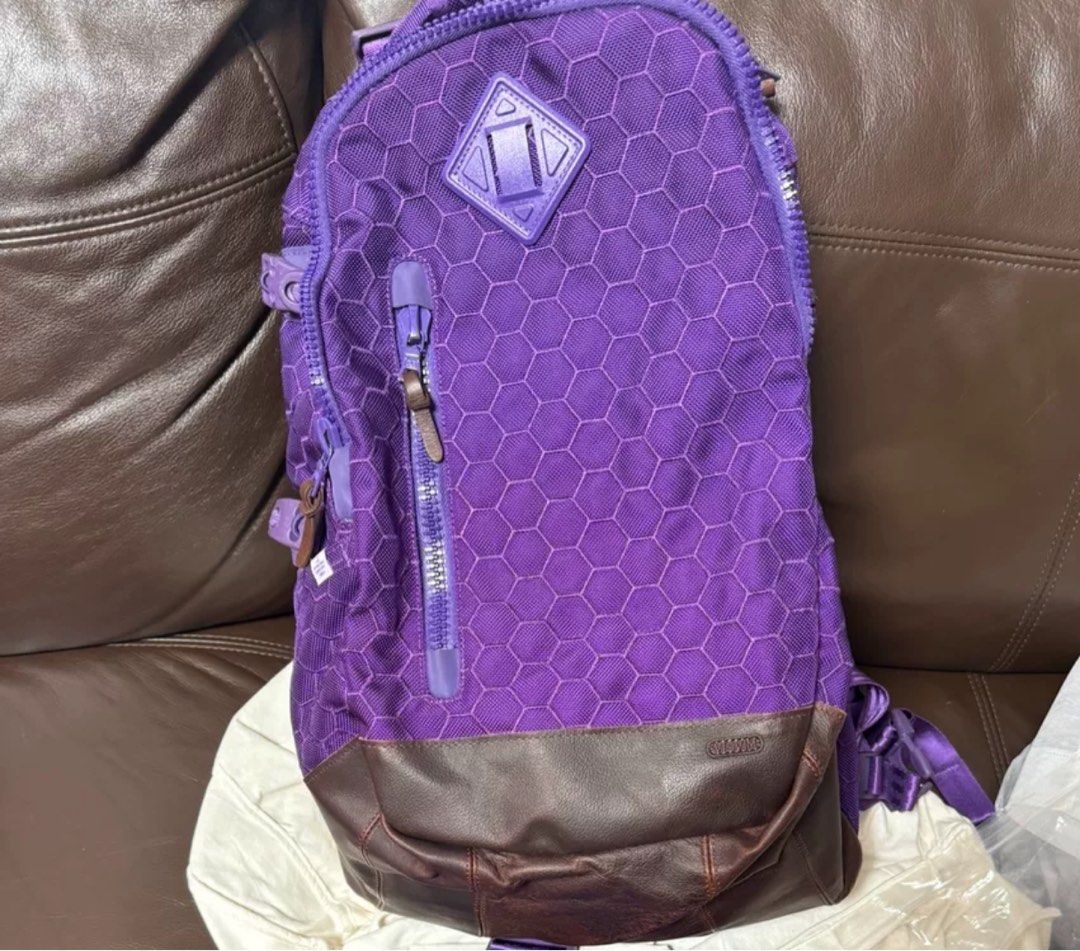 visvim backpack (Category: Backpacks) located in Singapore. Submitted by supremefans123 (Listing ID 1385587241, Image 1). Description: visvim back pack，limit colour and kangroo skin ，quite limited design ，cannot it anywhere ，.
