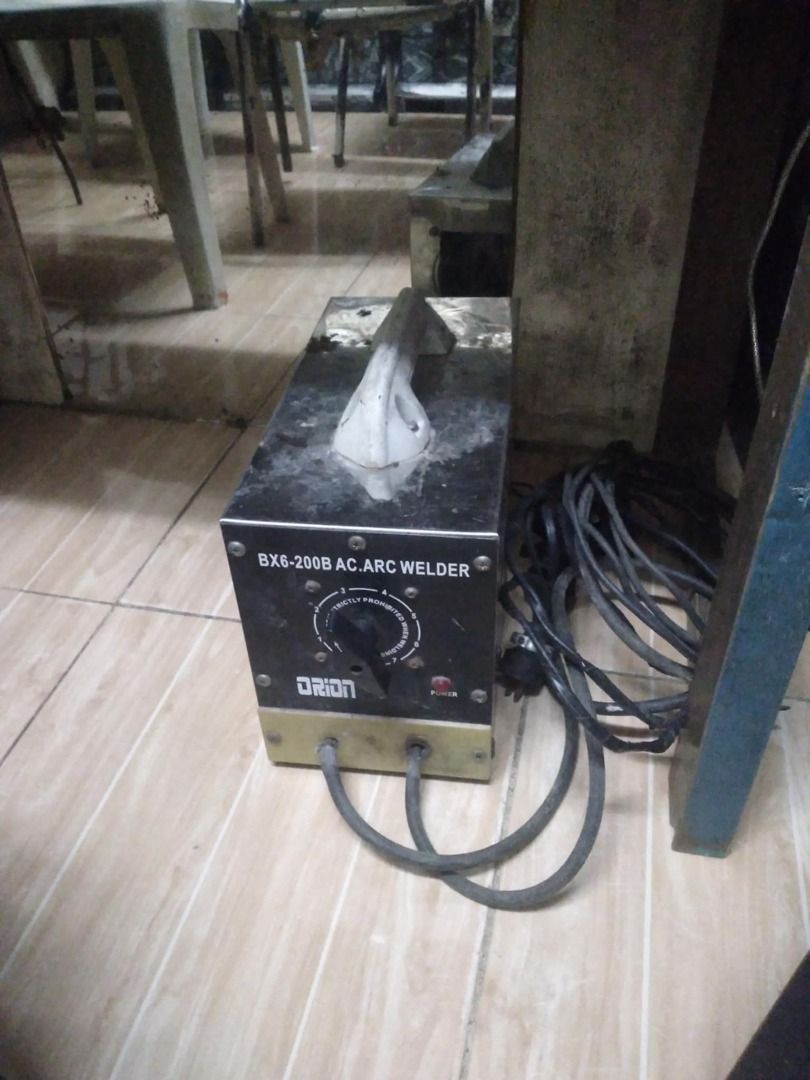 WELDING MACHINE (Category: Construction Tools & Equipment) located in Manila. Submitted by gulibanrog87060 (Listing ID 1385601262, Image 3). Description: 3k NEGOTIABLE FOR GOOD/SURE BUYER.