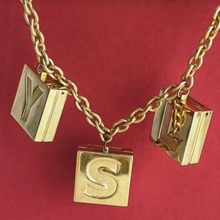 (Category: ) located in . Submitted by luxuryvintage (Listing ID 1385586296, Image 1). Description: .