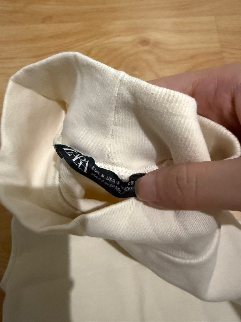 Zara (Category: Sleeveless) located in Davao. Submitted by thearchiveedit (Listing ID 1385584863, Image 2). Description: - No “when worn” requests Seller’s measurements: 5’2, 41kg, 32-24-32. Bottoms are tailored to fit seller. - No lowballing - No joy reservers - Most items are in pristine condition(barely used, used once) - All items are guaranteed AUTHENTIC.