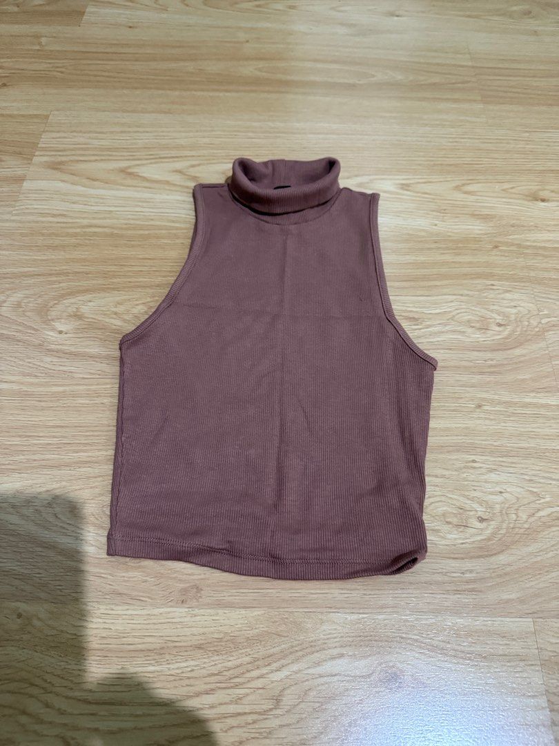 Zara Ribbed Turtleneck (Category: Sleeveless) located in Davao. Submitted by thearchiveedit (Listing ID 1385582910, Image 1). Description: - No “when worn” requests Seller’s measurements: 5’2, 41kg, 32-24-32. Bottoms are tailored to fit seller. - No lowballing - No joy reservers - Most items are in pristine condition(barely used, used once) - All items are guaranteed AUTHENTIC.