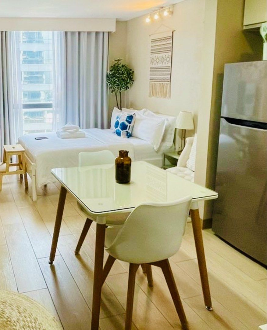 2 - seater dining table (Category: Tables & Sets) located in Quezon City. Submitted by henhaven (Listing ID 1385719770, Image 2). Description: With tempered glass and anti-skid .
