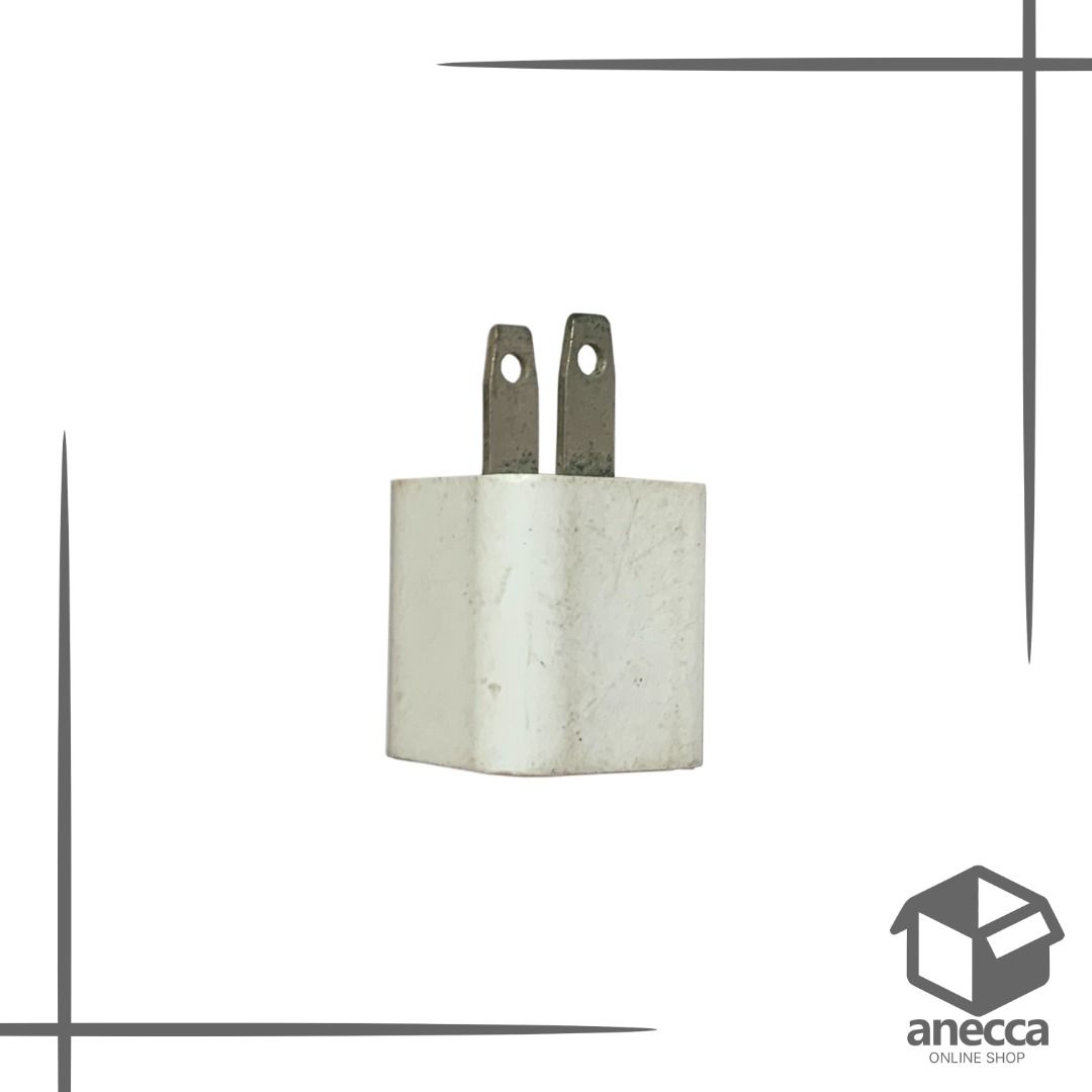 5W USB Power Adapter (Apple) (Category: Chargers) located in Taguig. Submitted by anecca (Listing ID 1385631687, Image 1). Description: • Original • Obvious wear • Good Please message if you have any concerns or requests..